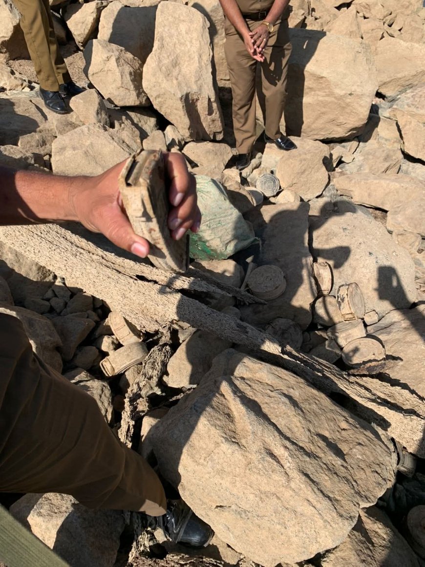 கதிர்காமம் வேஹெரகல நீர்த்தேக்கத்தில் கண்டுபிடிக்கப்பட்ட பெருமளவு ஆயுதங்கள்!