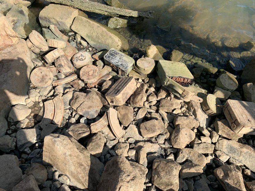 கதிர்காமம் வேஹெரகல நீர்த்தேக்கத்தில் கண்டுபிடிக்கப்பட்ட பெருமளவு ஆயுதங்கள்!