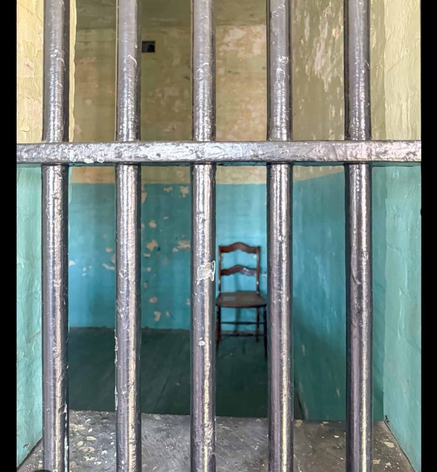 ஐஸ் போதை பொருள் கடத்திய 21வயது இளைஞனுக்கு பத்து ஆண்டுகள் கடுஊழிய சிறை!