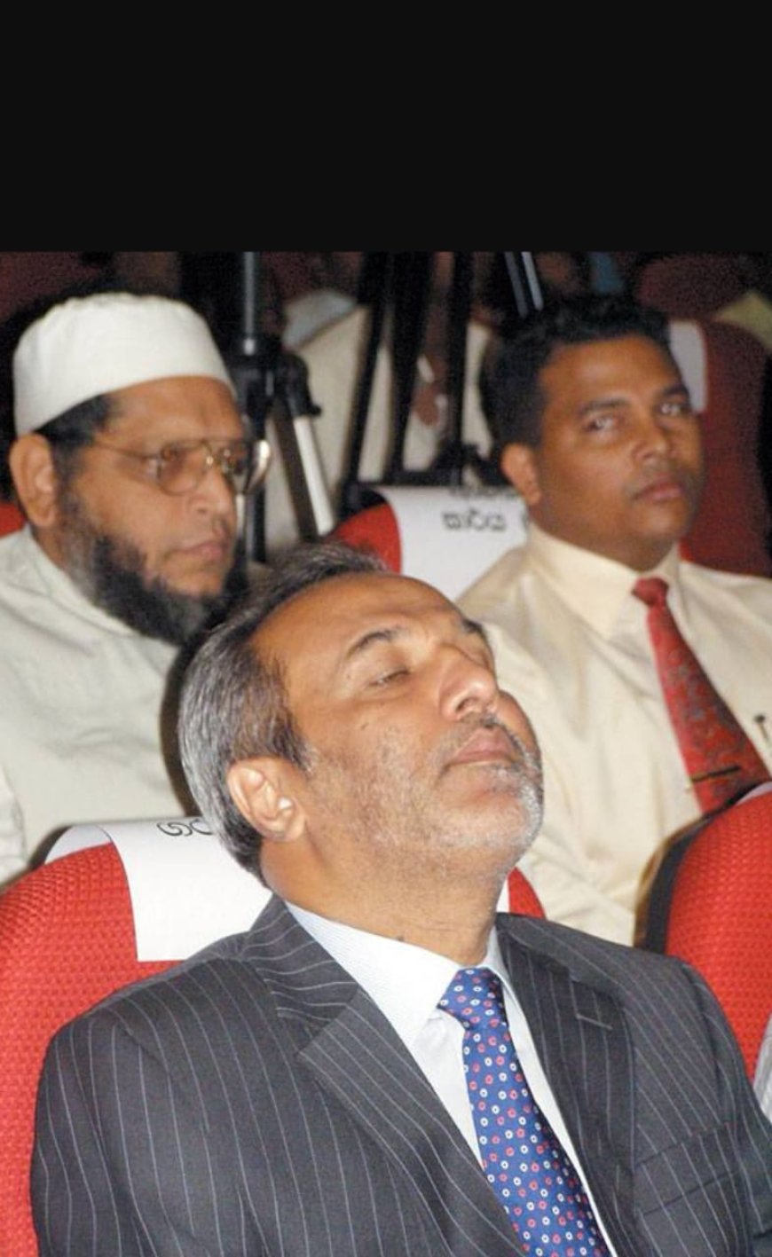 சிறுபான்மை அதிகார அரசியலும் ரவூப் ஹக்கீமின் அவசியமும்!