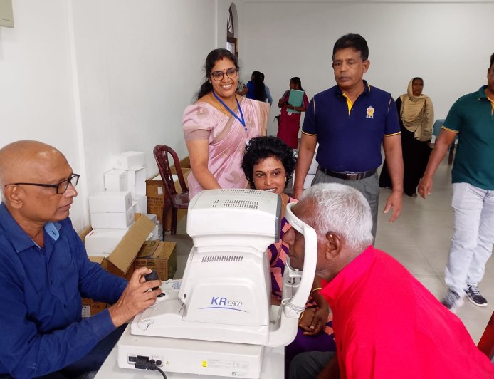 பெருந்தொகையான மக்கள் பயன் பெற்ற HAPPY CLEAN SRILANKA நடமாடும் சேவை.