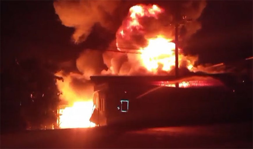 கண்டி பல்லேகலை தீப் பெட்டி தொழிற்சாலையில் தீ