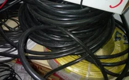 ரம்புக்கனையில்  Dialog தொலைபேசிக் கோபுர கேபிள் திருட்டு!