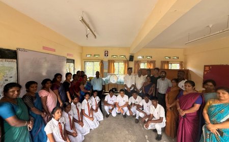 பேராதெனியா இந்து கல்லூரிக்கு ரூ.6 லட்சம் பெறுமதியான வளங்களை வழங்கிய அகரன் அறக்கட்டளை