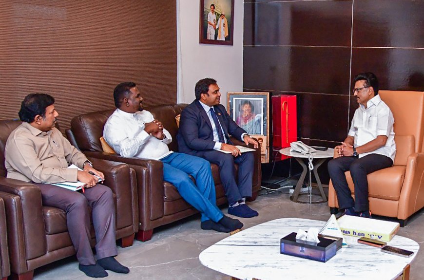 முதலமைச்சர் மு.கா ஸ்டாலினை சந்தித்தார் பிரதி அமைச்சர் பிரதீப்