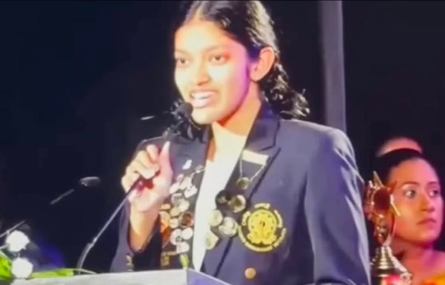 விழா மேடையில் அதிபரின் பிழைகளை சுட்டி காட்டிய மாணவி-சமூக வலைத்தளங்களில் பேசுபொருள்