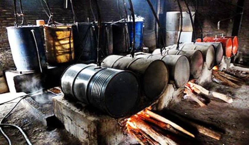 சட்டவிரோத மதுபானம் அருந்திய ஐந்து நபர்கள் உயிரிழப்பு – பெண்ணொருவர் கைது