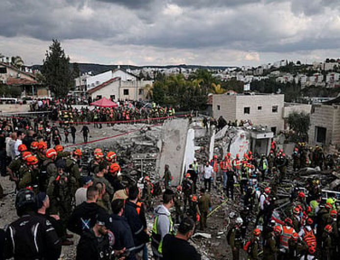 Iran, Israel மீது தனது 24-வது கட்ட ஏவுகணைத் தாக்குதலை மேற்கொண்டுள்ளதாக அறிவித்துள்ளது.