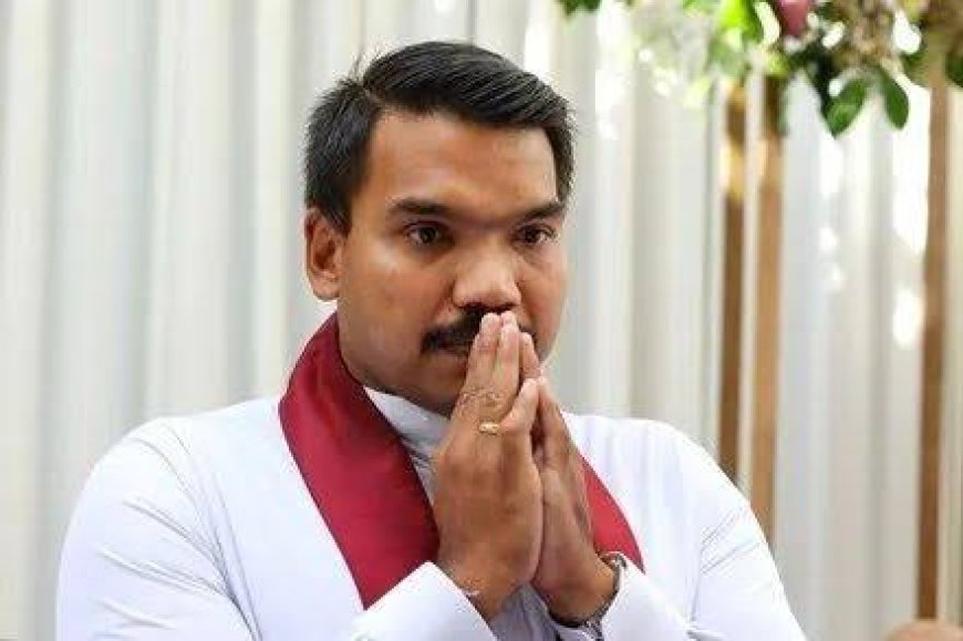 நாமல் கைது செய்யப்பட்டார்.